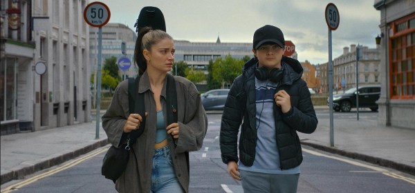 ‘Flora & Son’ Is A Feel-Good Music Romp | Review